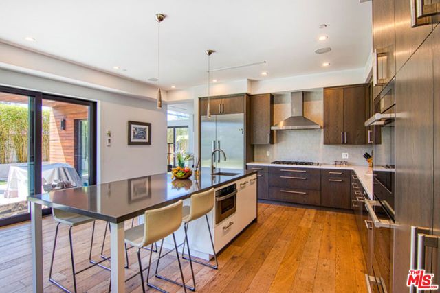 2345 27th Street, Santa Monica, CA 90405