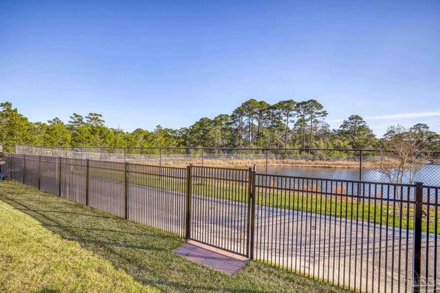 1544 Sabal Palm Dr, Gulf Breeze, FL 32563