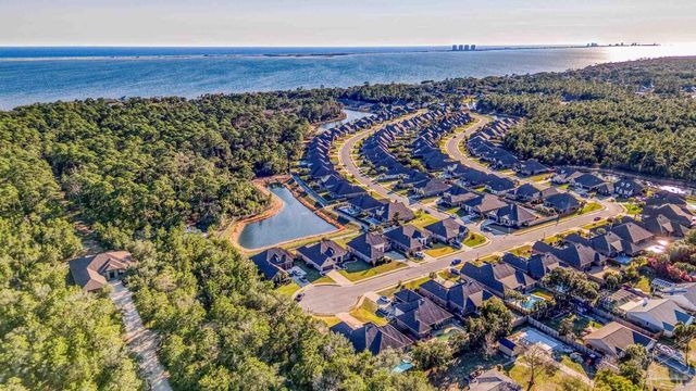 1544 Sabal Palm Dr, Gulf Breeze, FL 32563