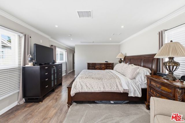 332 E Plymouth Street, Inglewood, CA 90302