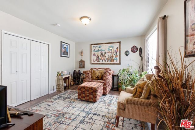 332 E Plymouth Street, Inglewood, CA 90302