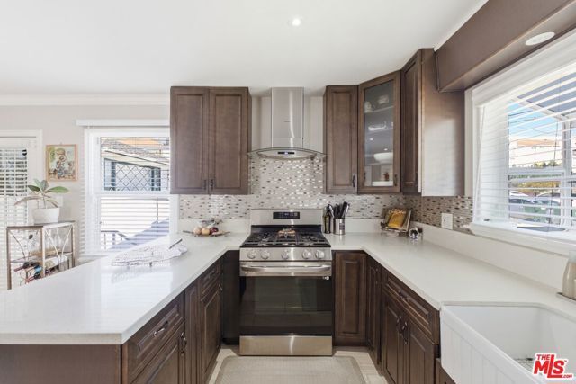 332 E Plymouth Street, Inglewood, CA 90302