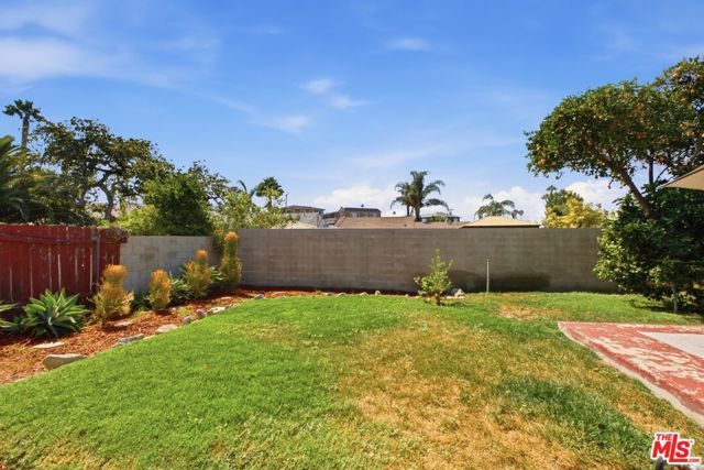 332 E Plymouth Street, Inglewood, CA 90302