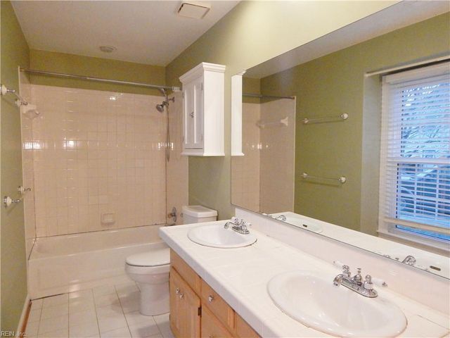 112 Pine Creek DR, Hampton, VA 23669