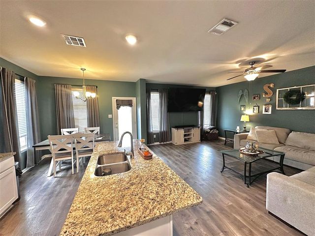 332 Oak Hampton Dr Drive, Sulphur, LA 70665