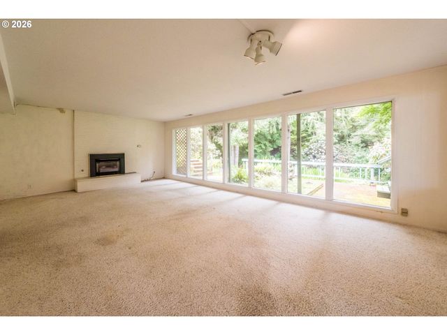3027 Ne 32ND Dr, Lincoln City, OR 97367