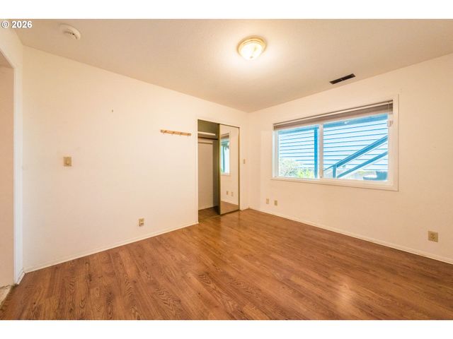 3027 Ne 32ND Dr, Lincoln City, OR 97367