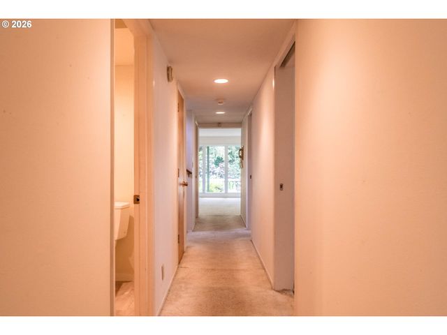 3027 Ne 32ND Dr, Lincoln City, OR 97367