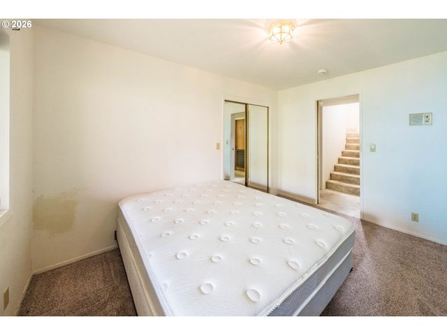 3027 Ne 32ND Dr, Lincoln City, OR 97367