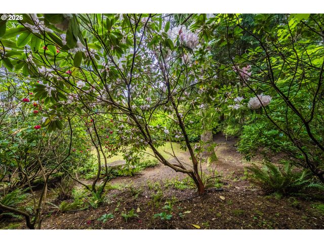 3027 Ne 32ND Dr, Lincoln City, OR 97367