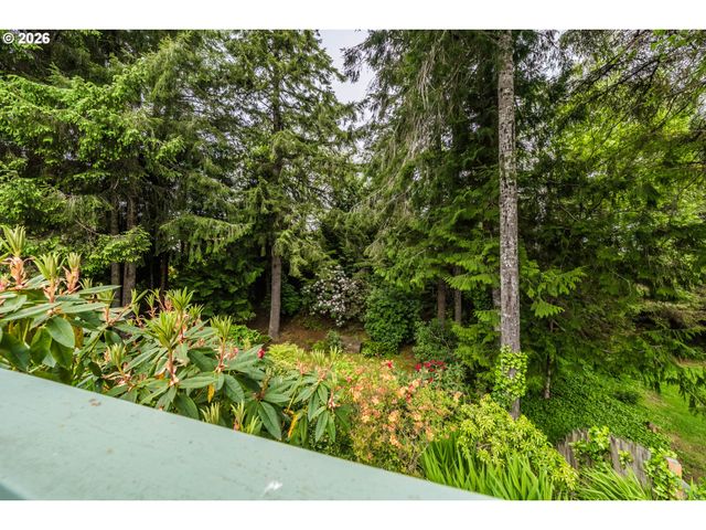 3027 Ne 32ND Dr, Lincoln City, OR 97367