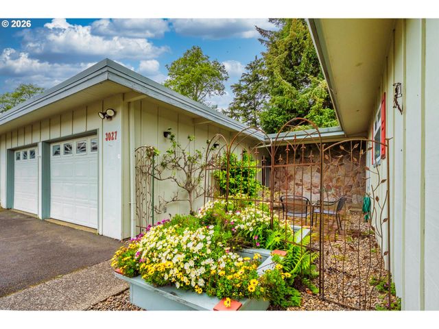 3027 Ne 32ND Dr, Lincoln City, OR 97367
