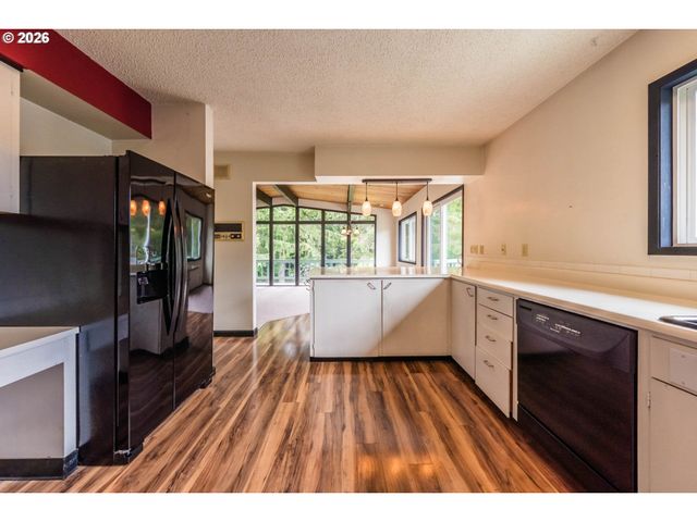 3027 Ne 32ND Dr, Lincoln City, OR 97367