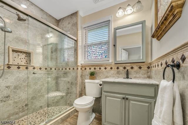 119 Edgewood Rd, Linden City, NJ 07036