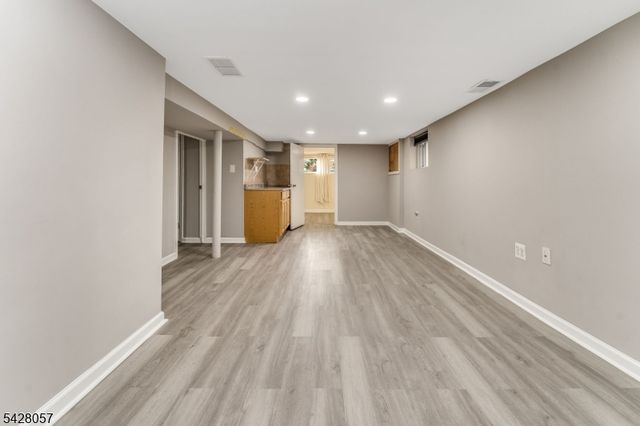 119 Edgewood Rd, Linden City, NJ 07036