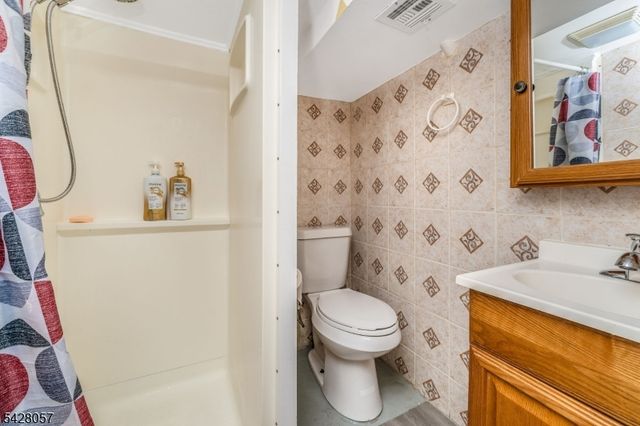 119 Edgewood Rd, Linden City, NJ 07036