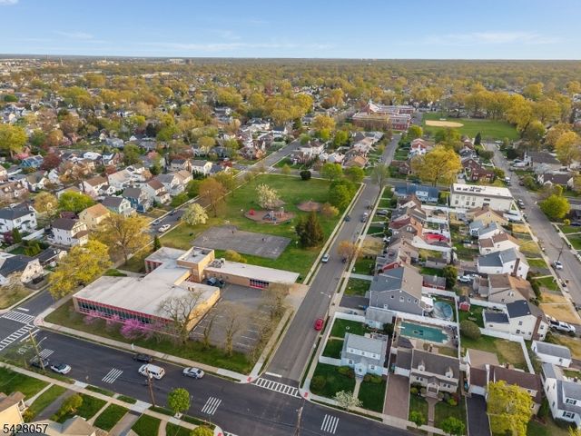 119 Edgewood Rd, Linden City, NJ 07036