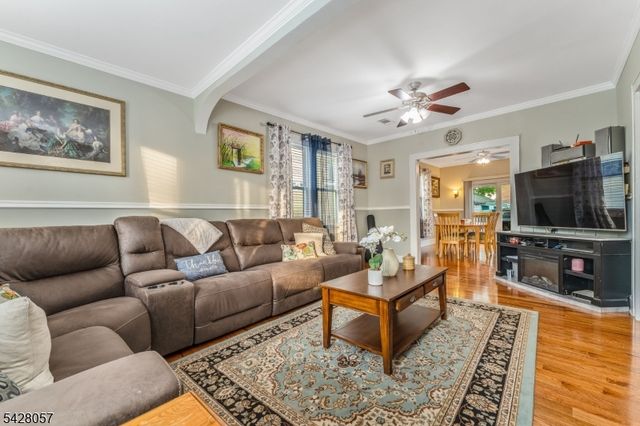 119 Edgewood Rd, Linden City, NJ 07036