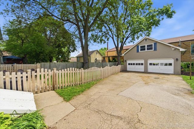 722 Garfield Avenue, Aurora, IL 60506