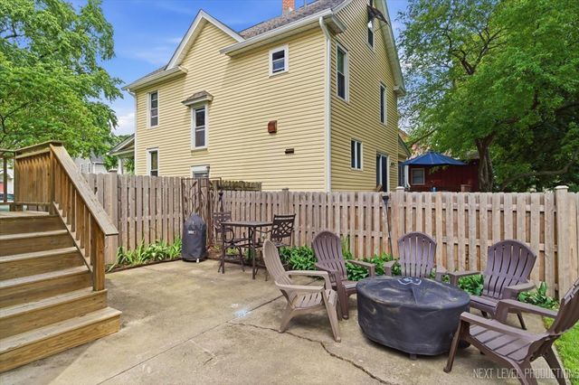722 Garfield Avenue, Aurora, IL 60506