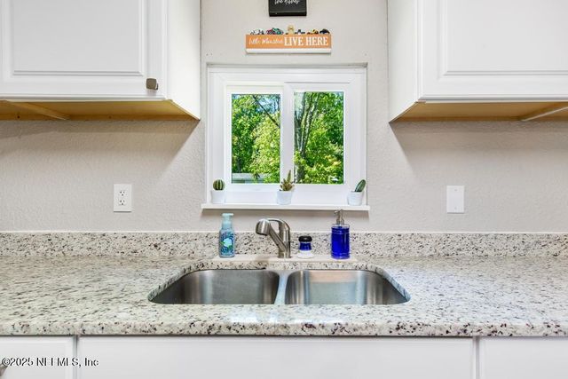 7811 CLUB DUCLAY Drive, Jacksonville, FL 32244