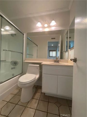 543 Victoria Street H, Costa Mesa, CA 92627