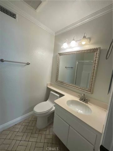 543 Victoria Street H, Costa Mesa, CA 92627