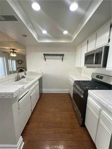 543 Victoria Street H, Costa Mesa, CA 92627