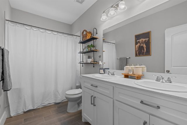 325 Berryhill Drive, Springtown, TX 76082