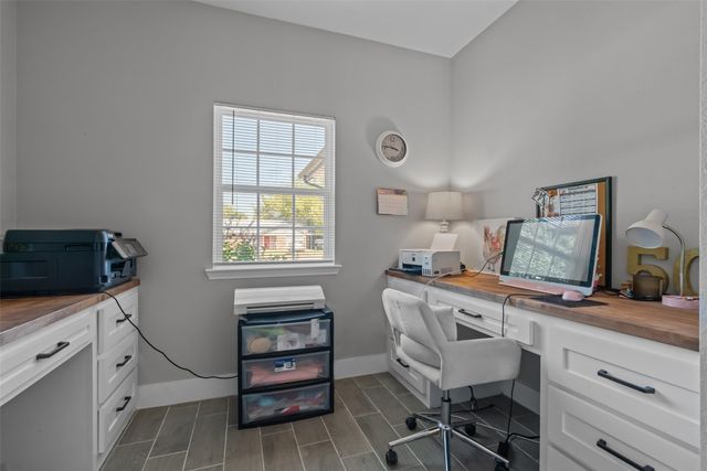 325 Berryhill Drive, Springtown, TX 76082