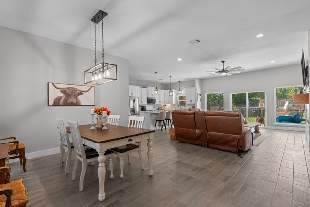 325 Berryhill Drive, Springtown, TX 76082