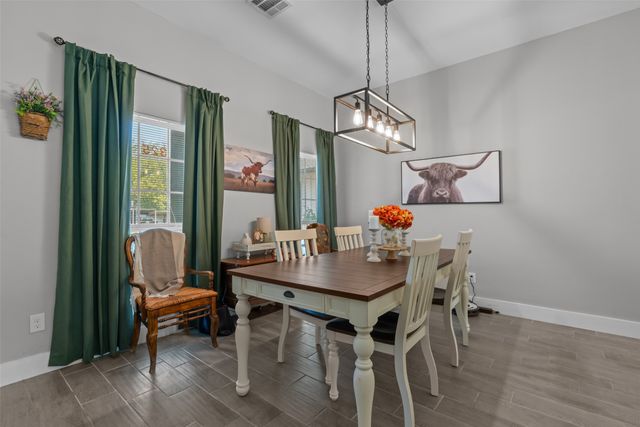 325 Berryhill Drive, Springtown, TX 76082