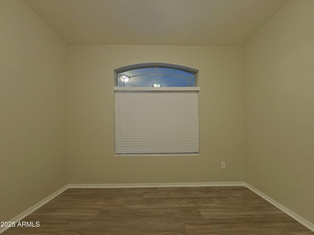 8332 W CROWN KING Road, Tolleson, AZ 85353