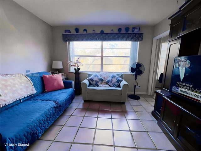 5181 W Oakland Park Boulevard 206, Lauderdale Lakes, FL 33313