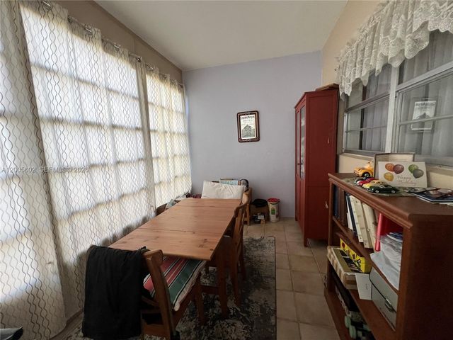 5181 W Oakland Park Boulevard 206, Lauderdale Lakes, FL 33313