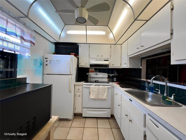 5181 W Oakland Park Boulevard 206, Lauderdale Lakes, FL 33313