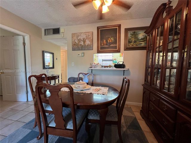 5181 W Oakland Park Boulevard 206, Lauderdale Lakes, FL 33313