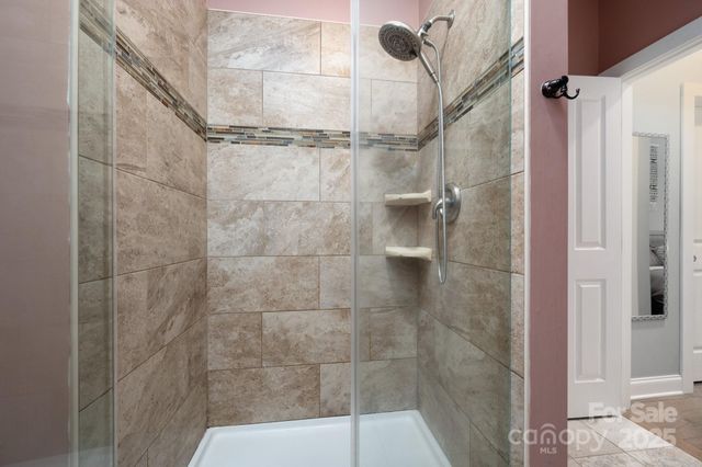 20 Central Avenue W, Asheville, NC 28806