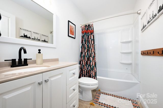 20 Central Avenue W, Asheville, NC 28806
