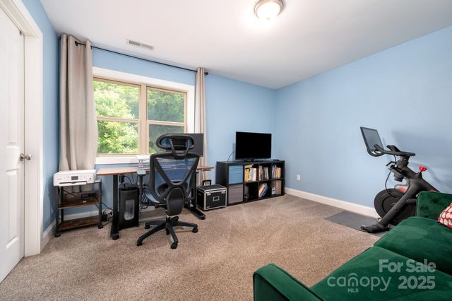 20 Central Avenue W, Asheville, NC 28806