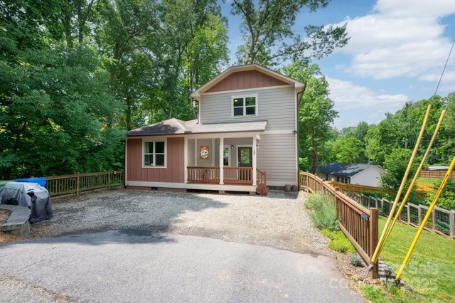 20 Central Avenue W, Asheville, NC 28806