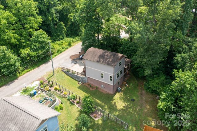 20 Central Avenue W, Asheville, NC 28806