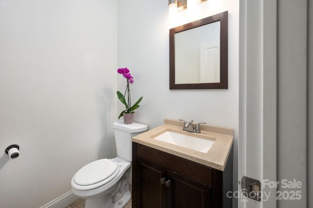 20 Central Avenue W, Asheville, NC 28806