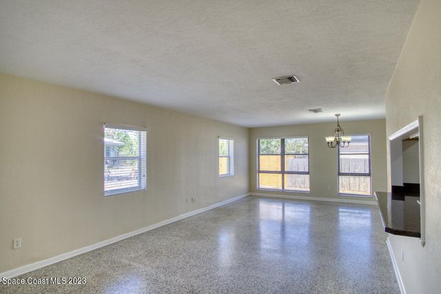 1010 Bianca Drive NE, Palm Bay, FL 32905