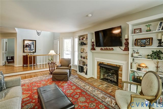 1802 Buttonwood Dr, Henrico, VA 23238