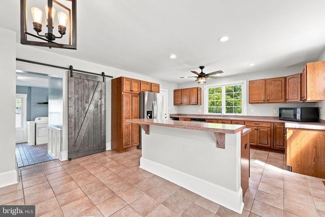8 SEELEY RD, Bridgeton, NJ 08302