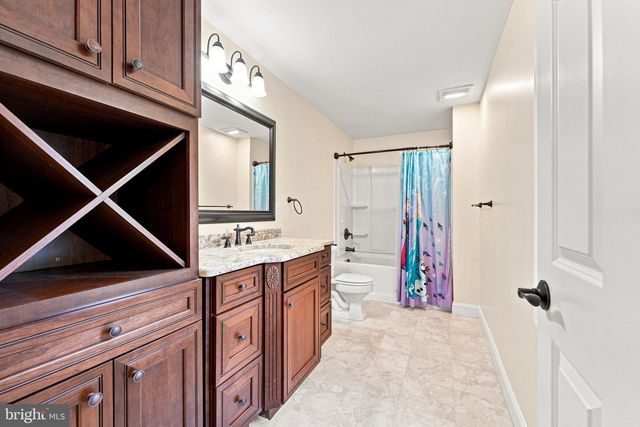 8 SEELEY RD, Bridgeton, NJ 08302
