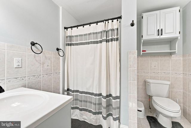 8 SEELEY RD, Bridgeton, NJ 08302