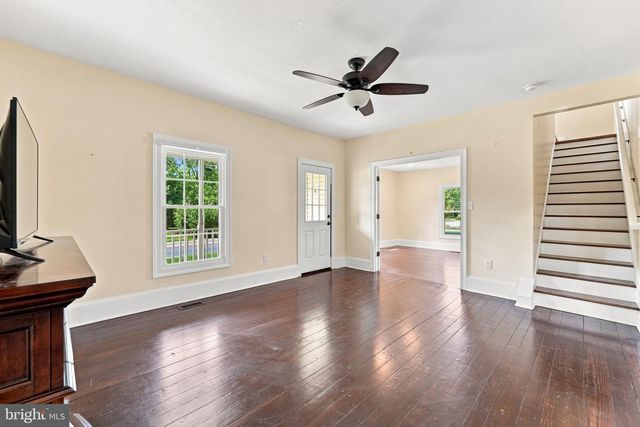 8 SEELEY RD, Bridgeton, NJ 08302
