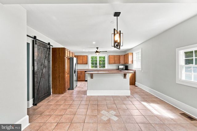 8 SEELEY RD, Bridgeton, NJ 08302